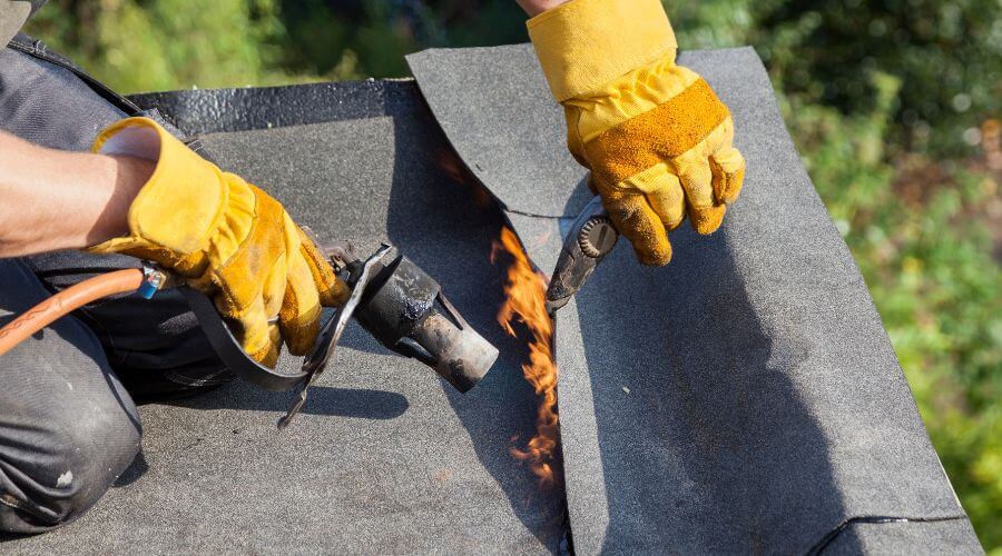 Professional Emergency Roof Repairs in Lonetree, WY